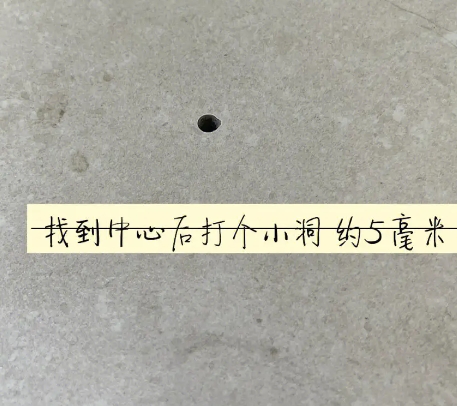 芙蓉瓷砖空鼓维修公司专业解答在瓷砖铺贴过程中，如果砂料搅拌不均匀，将会带来以下问题